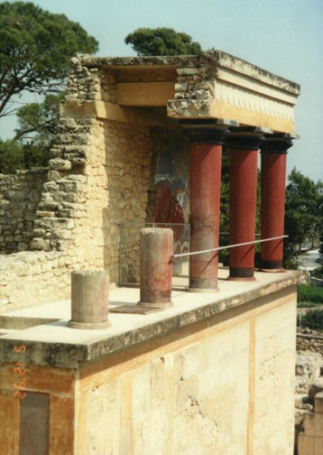 crete02.jpg (84169 bytes)
