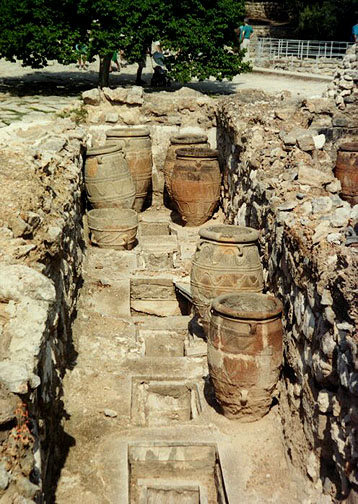 crete04.jpg (119532 bytes)