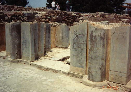 crete07.jpg (90452 bytes)