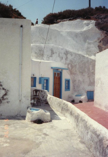 santorini09.jpg (70154 bytes)